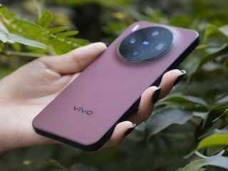 Vivo X300 Review: Pro Power, Pocket Size