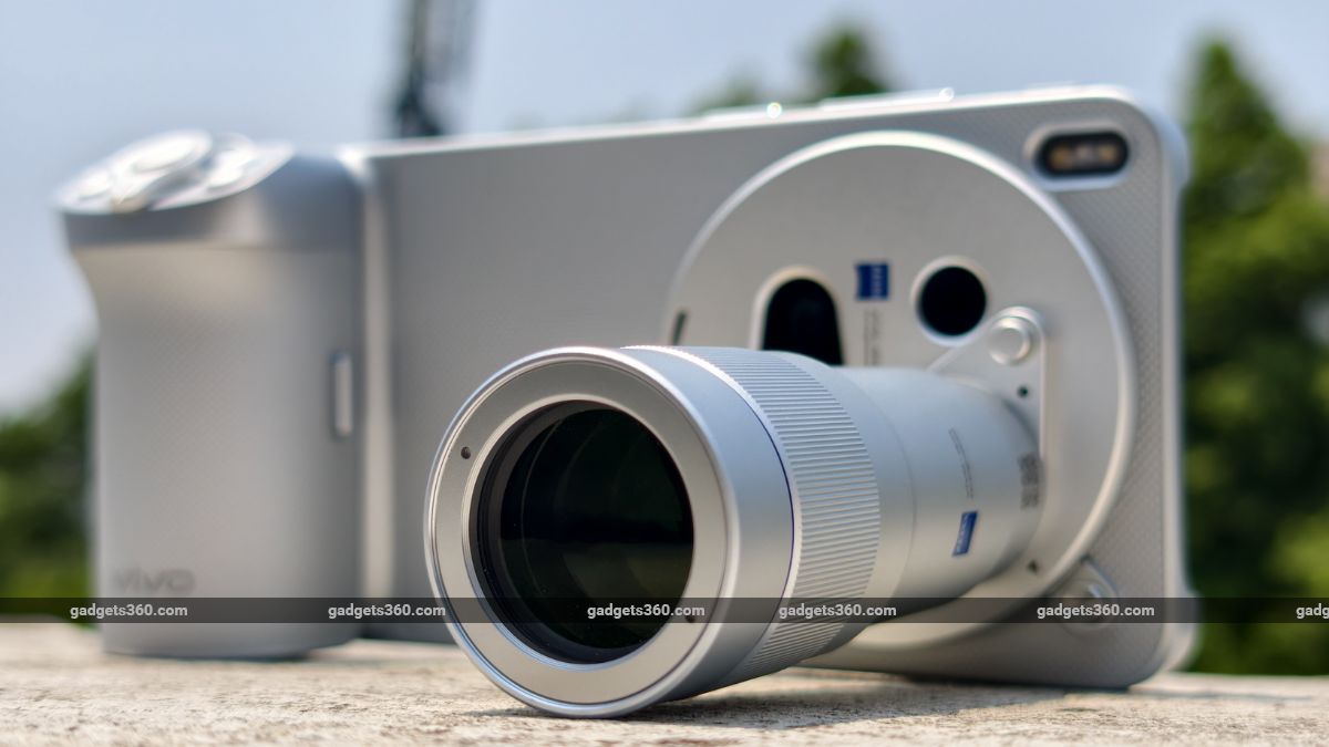 Vivo X300 Ultra Launched in India With 200-Megapixel Zeiss Camera, Snapdragon 8 Elite Gen 5 SoC: Price, Specifications