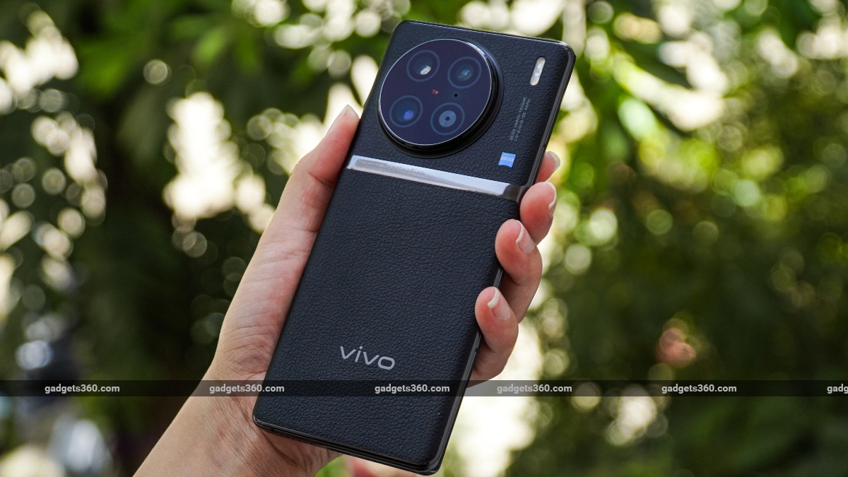 Vivo X90 Pro vs Samsung Galaxy S23 Ultra: Price in India, Specifications Compared