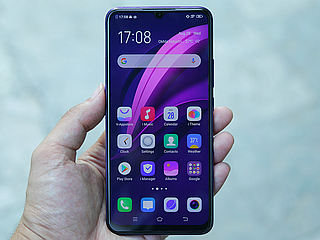 Vivo Z1 Pro, Vivo Z1x Start Receiving Android 10-Based Funtouch OS 10 Update in India