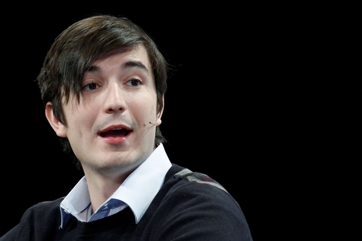 Elon Musk, Robinhood CEO Vlad Tenev Clubhouse Banter Triggers Stampede for App Invites