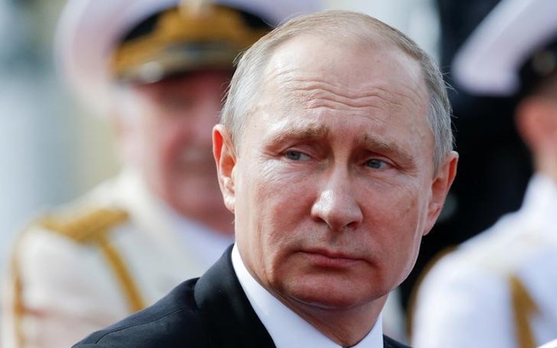 Elon Musk Invites Russia President Vladimir Putin to a Clubhouse Chat, Kremlin Says ‘Interested’