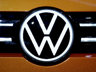 Volkswagen Follows Audi, General Motors to Halt Paid Advertising on Twitter