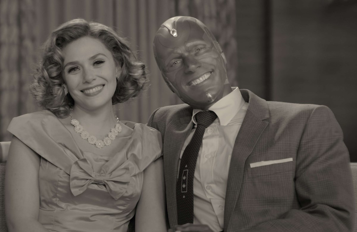 WandaVision Episode 1 Recap: A 1950s Dinner Party Marvel Style