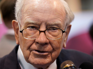 Warren Buffett Is Apple&#039;s Third-Largest Shareholder, and He Wants to Own More