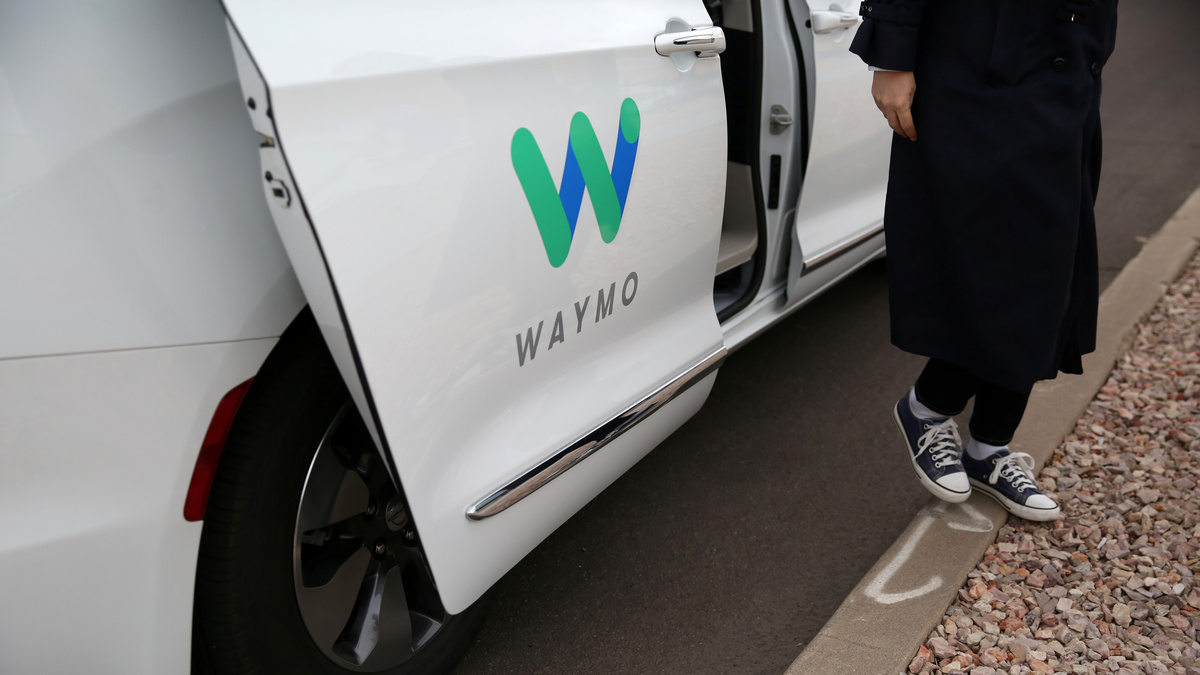 Waymo Tests Wi-Fi in Driverless Taxis Hoping Perks Can Route It Past Rivals