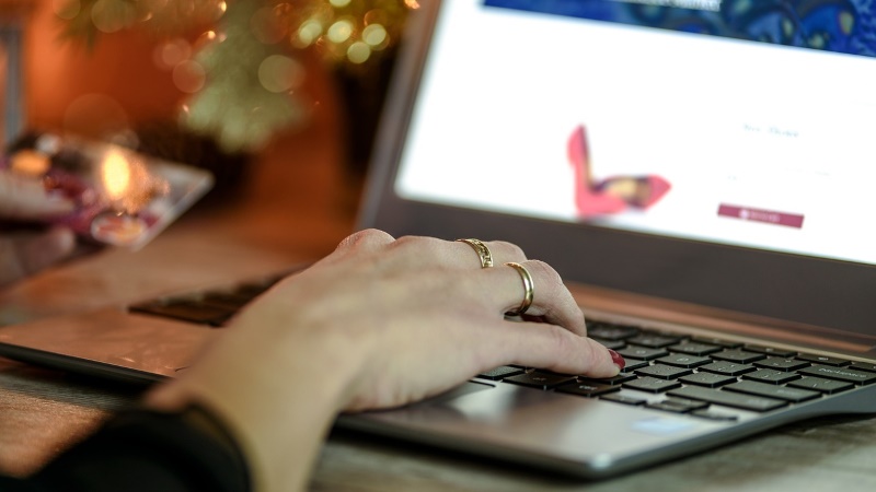 Internet Grows to 331 Million Domain Name Registrations: VeriSign
