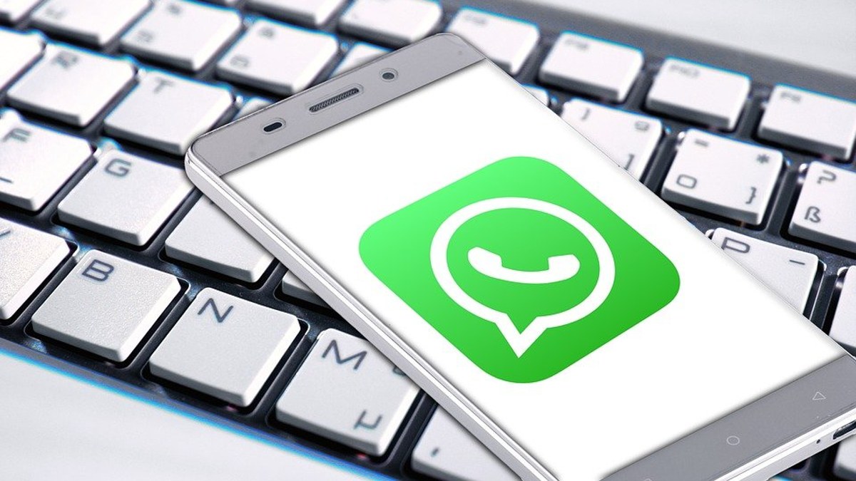 How to Send WhatsApp Messages Without Typing on Android, iOS