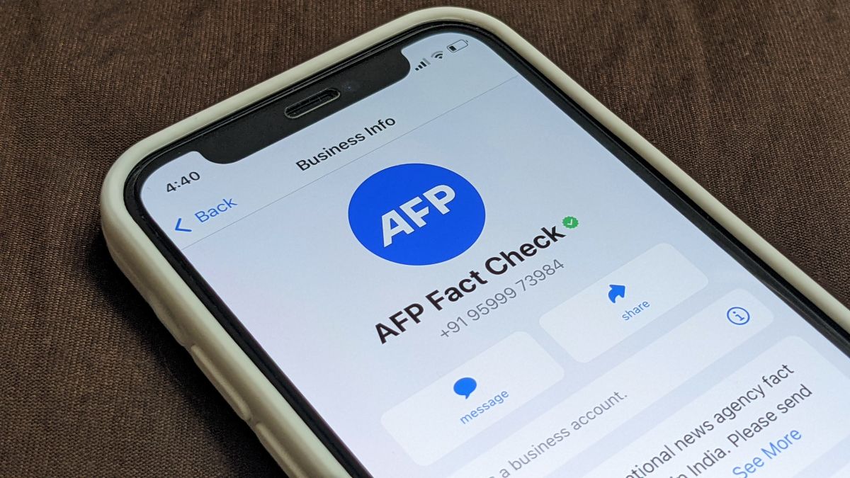 How to Identify Fake News on WhatsApp Using Fact-Checking Tiplines