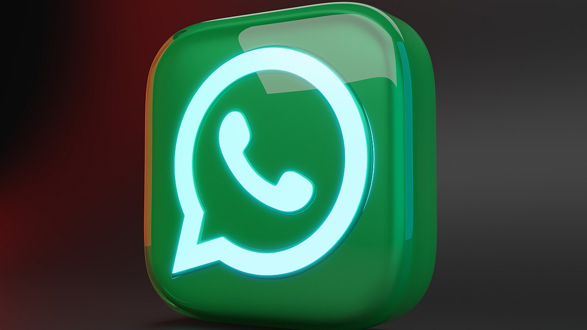 WhatsApp Working on New Community Tab; Enables Pausing/ Resuming Voice Recordings in Latest Beta