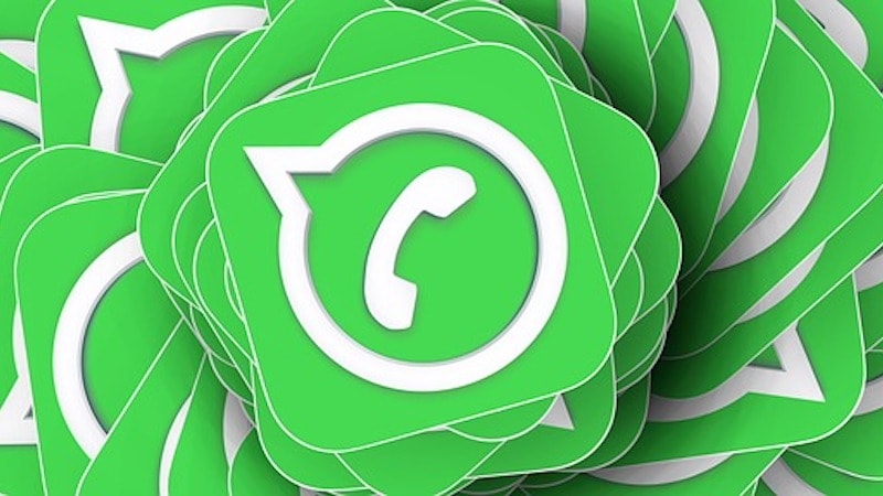 WhatsApp for iPhone Gets Time and Location Stickers, Ability to Search Group Participants