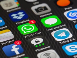 WhatsApp Now Lets Beta Testers Add a Link to Their Facebook Profile