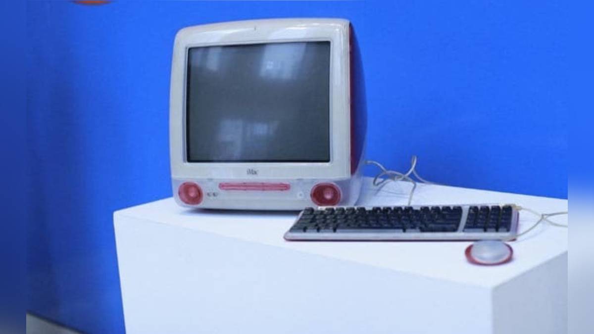 Wikipedia Creator Jimmy Wales&rsquo; Computer and NFT Auctioned for Almost $1 Million