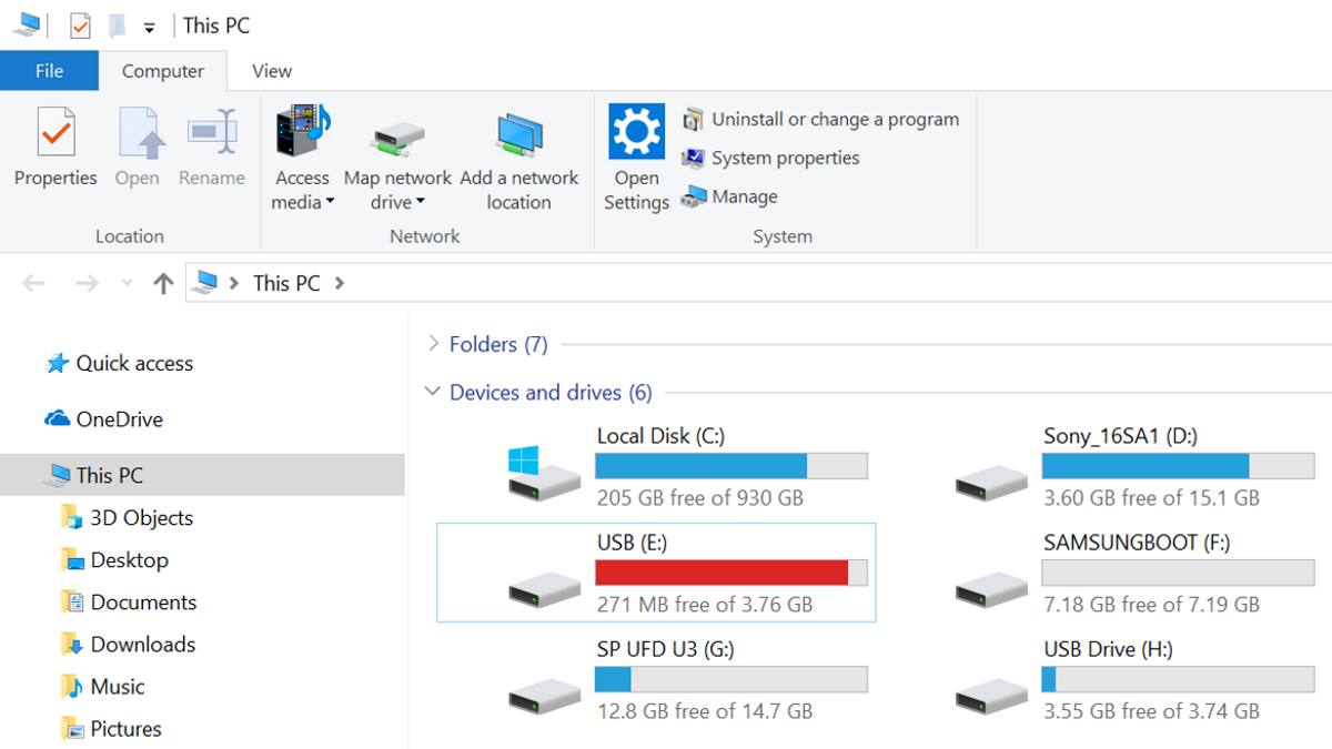 Windows 10 May 2019 Update Won't Install on Your PC if You Have an SD Card or USB Drive Plugged In