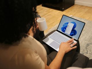 Windows 11 Users Invited to Test Microsoft&rsquo;s Experimental AI Features in MS Paint