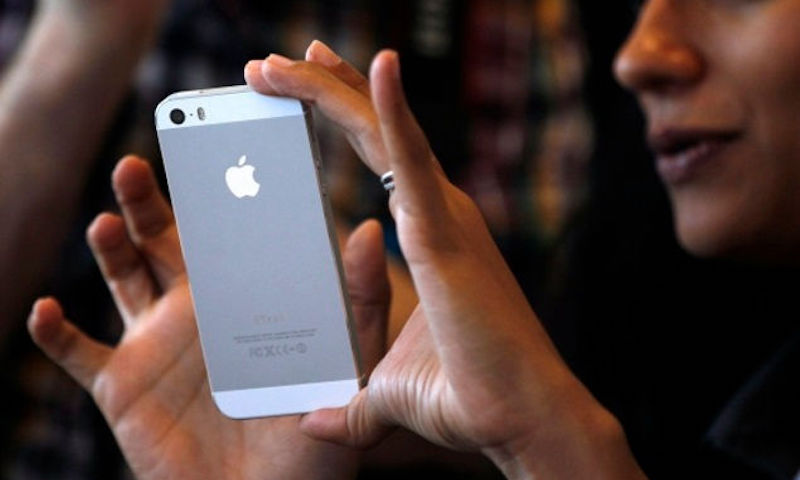 iPhone 5s the Top Premium Smartphone in India: Mobilytiks