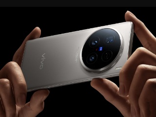 Vivo X200 Ultra Leak Hints at Display, Rear Camera Specifications; May Offer a 6.8-Inch 2K OLED Panel