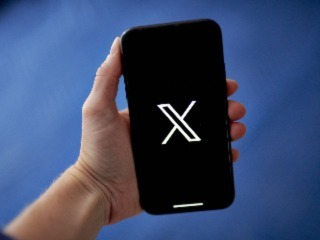 Twitter.com Starts Switching Over to X.com; iOS Users Reportedly See Changed URLs