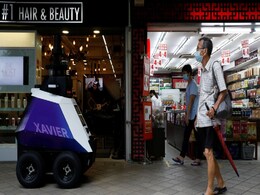 Singapore Trials Patrol Robots to Deter Bad Social Behaviour Singapore Trials Patrol Robots to Deter Bad Social Behaviour