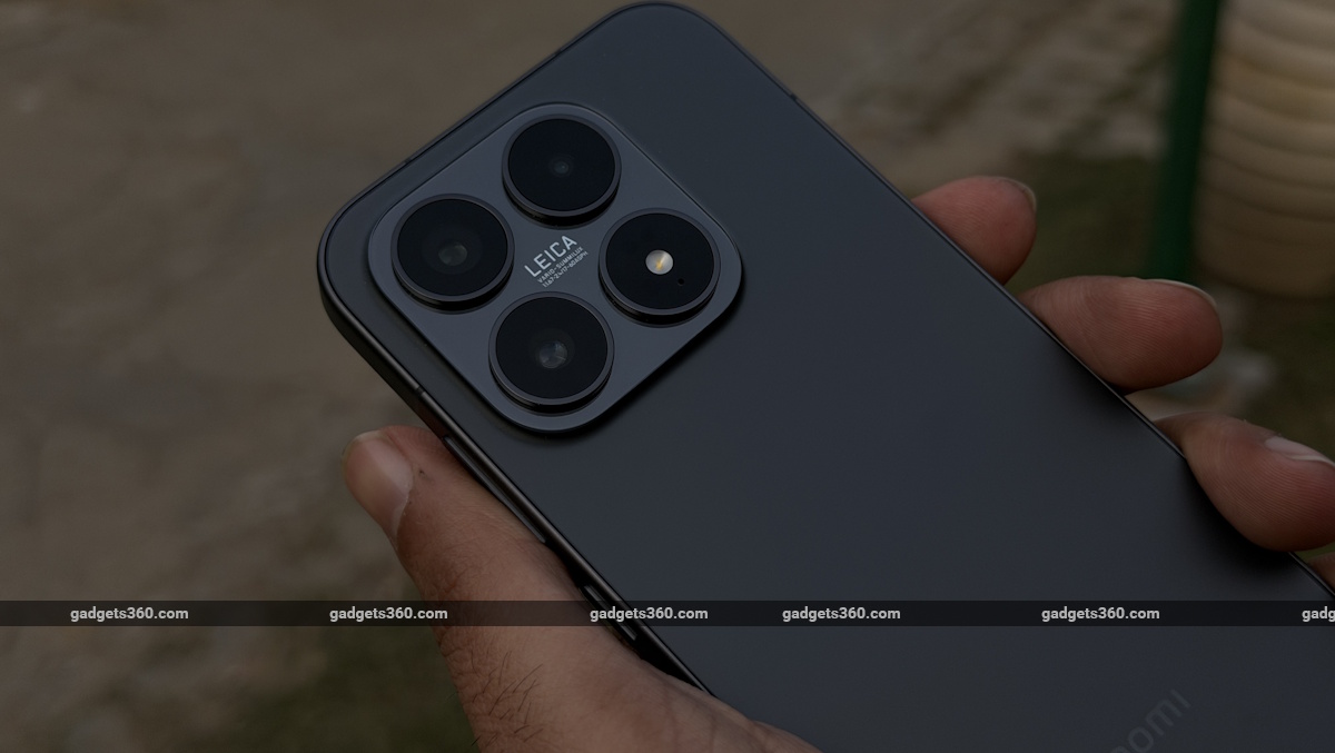 Xiaomi HyperOS 3.1 Leak Reveals iOS Bridge Feature With Support for iPhone and AirPods Integration