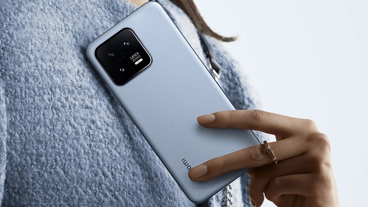 Xiaomi 13 Global Variant Live Images Leaked, May Come with 67W Fast Charger