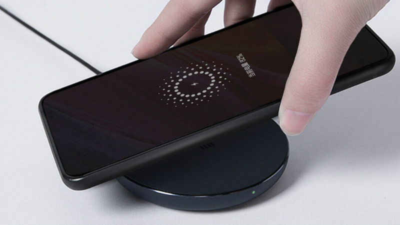 Xiaomi Mi Wireless Charger (Universal Fast Charge Edition) With Temperature Protection Launched