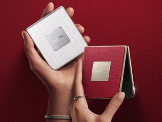 Xiaomi Mix Flip 2 Diamond Edition Refreshed With Embedded Lab-Grown Diamond