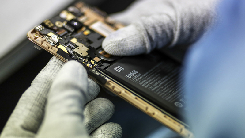 Xiaomi Poised to Become a Billionaire Factory With Listing