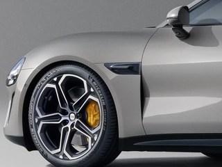 Xiaomi SU7 Electric Vehicle Officially Teased, Confirmed to Run on HyperOS