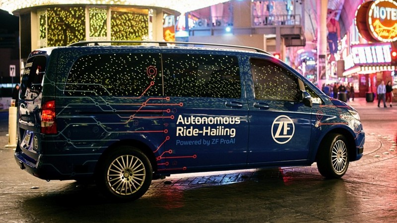 CES 2019: German Supplier Unveils New Self-Driving Car Computer, Adds Xilinx Chips