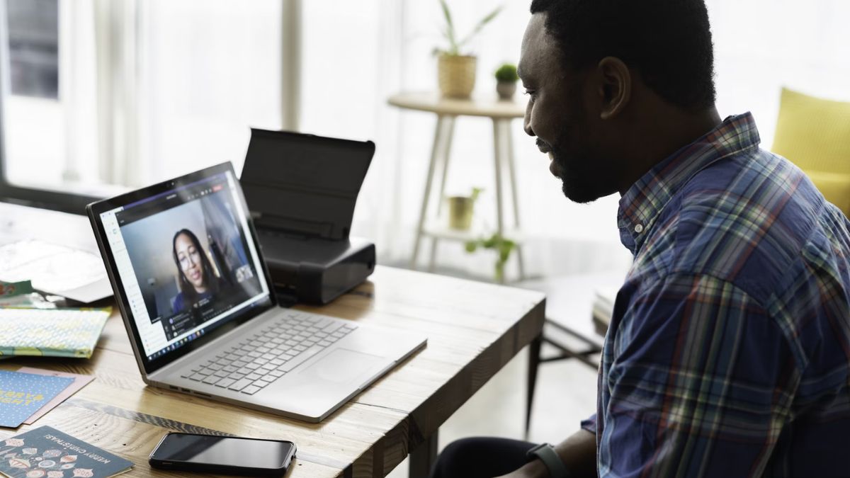 Zoom&rsquo;s AI-Powered Avatars May Bring Us Closer to a Four-Day Workweek, Says CEO