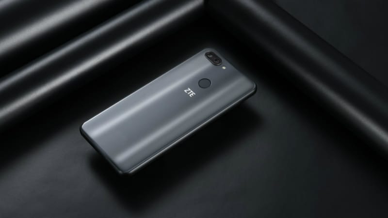 zte_blade_v9_main_1519629187124.jpg
