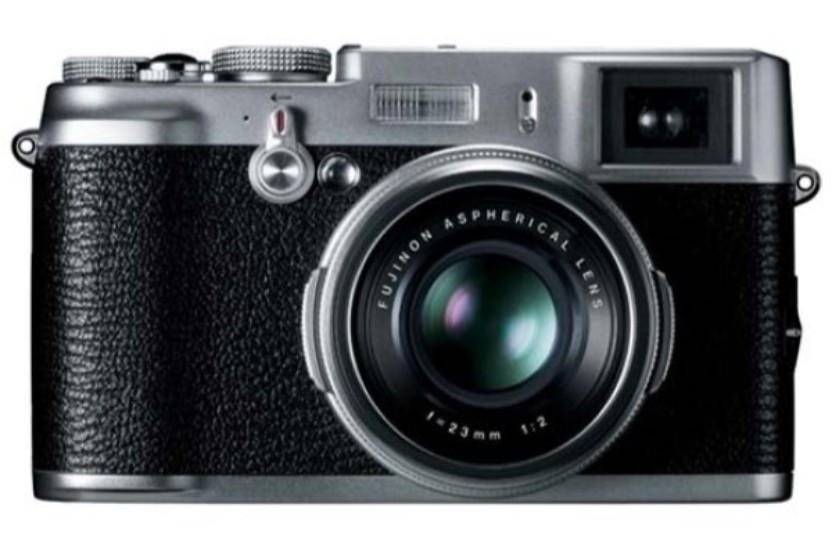 Fujifilm FinePix X100 12.3MP DSLR Camera