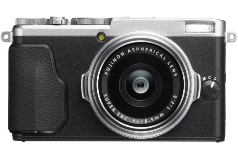 Fujifilm X 70 16.7MP Digital Camera