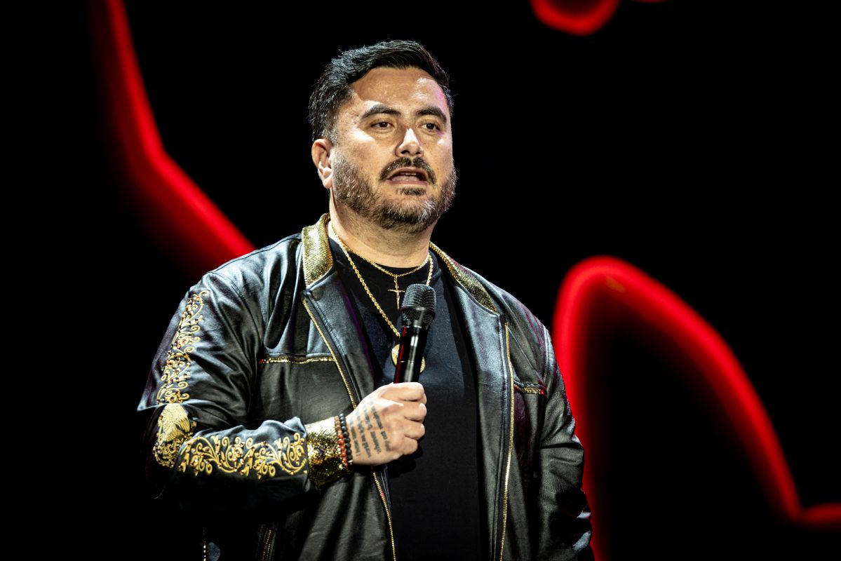 Gabriel Iglesias: Stadium Fluffy Live From Los Angeles Comedy Special ...