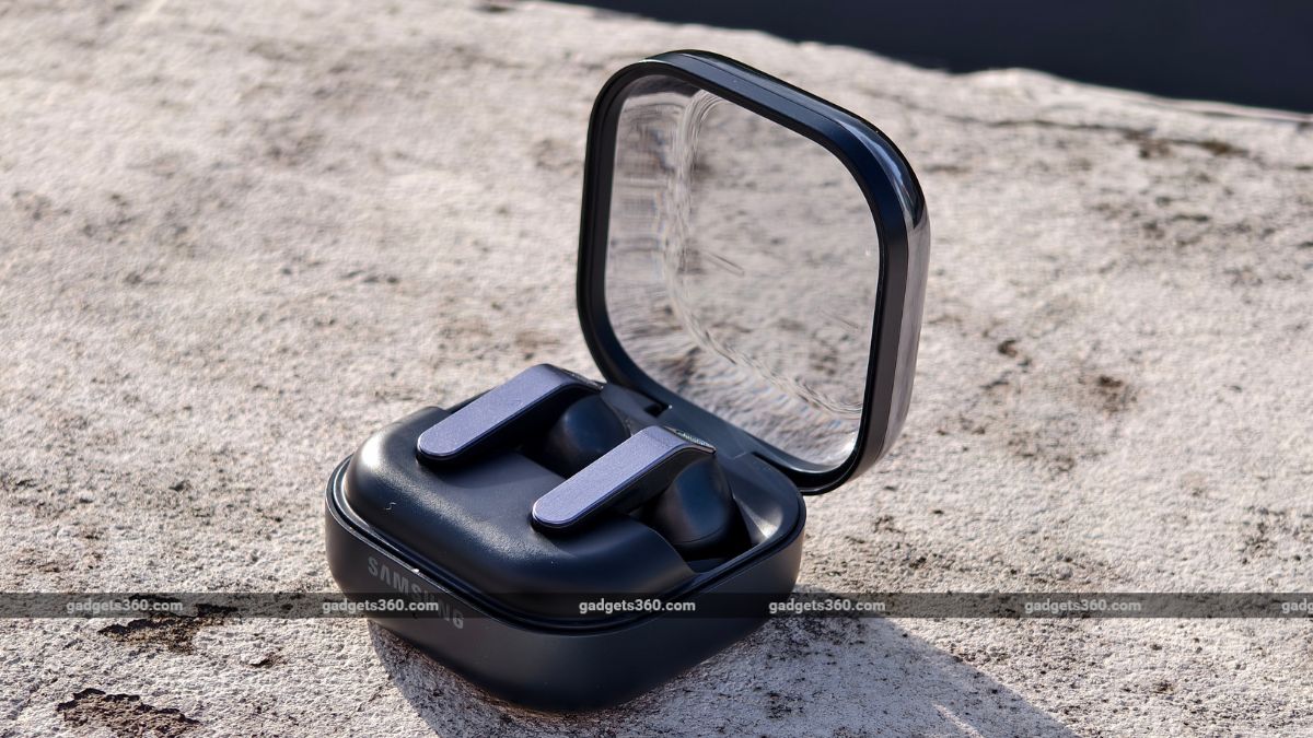 Samsung Galaxy Buds 4 Pro True Wireless Stereo (TWS) Earphones