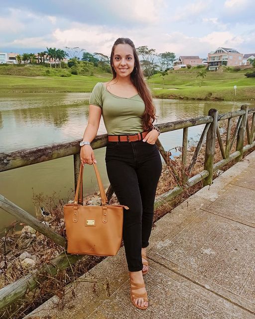 VIVIANA TORRES