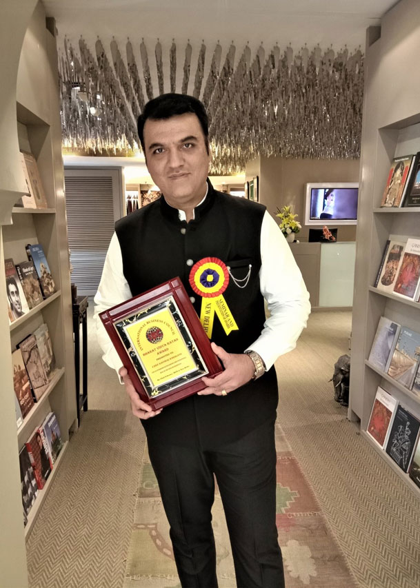 Dr. Kaviraj Khialani