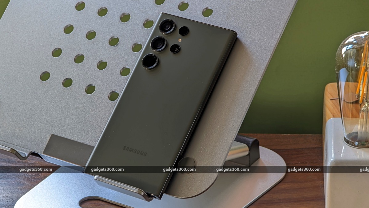 Samsung Offers Free Screen Replacement for Galaxy S23, Galaxy S23 Ultra Affected by Green Line Issue in India