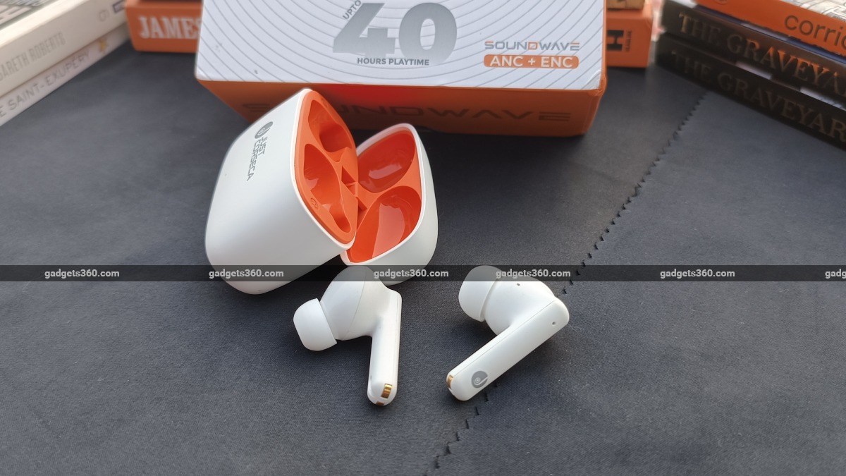 Just Corseca Soundwave True Wireless Stereo (TWS) Earphones Gallery Images