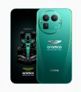 Compare Realme GT 8 Pro Aston Martin F1 Limited Edition