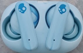 Compare Apple AirPods 4 With Active Noise Cancellation True Wireless Stereo (TWS) Earphones vs Skullcandy EcoBuds True Wireless Stereo (TWS) Earphones